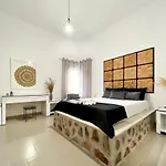 La Casa Di Lusso Grande Casa -adults Only Holiday home